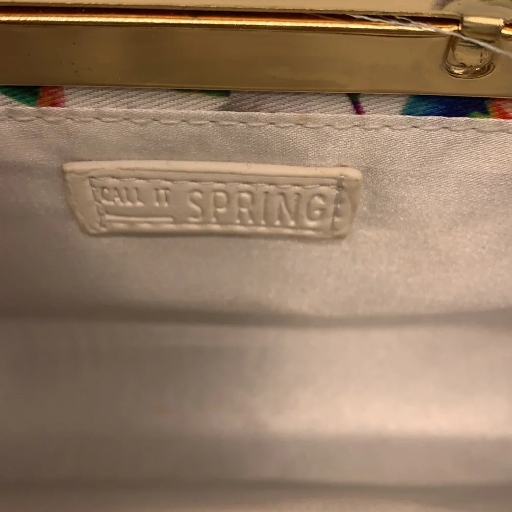 Call it Spring handbag - Picture 3 of 6